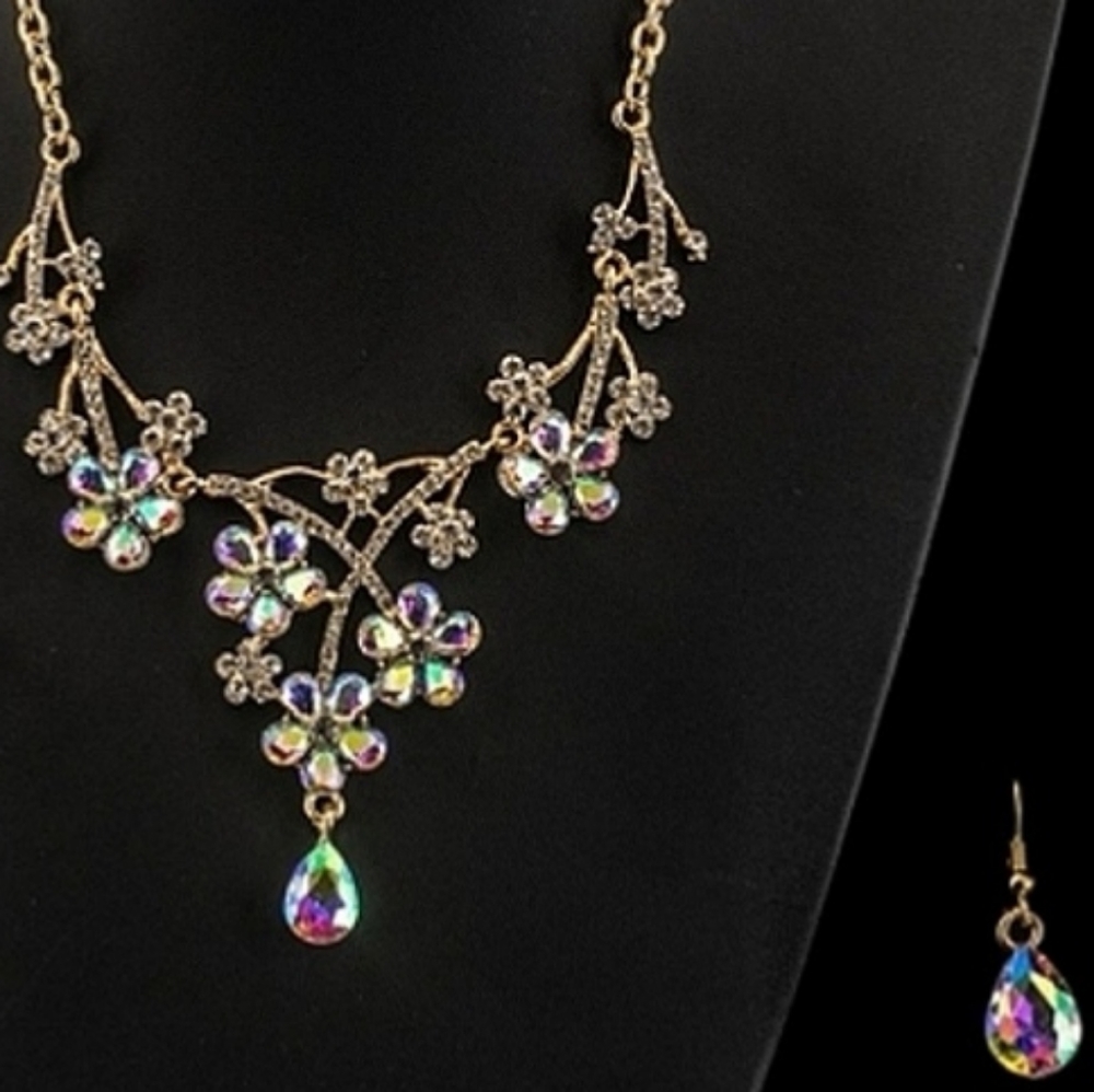 Aurora Borealis Crystal Vintage Necklace & Earring Set, perfect for wedding